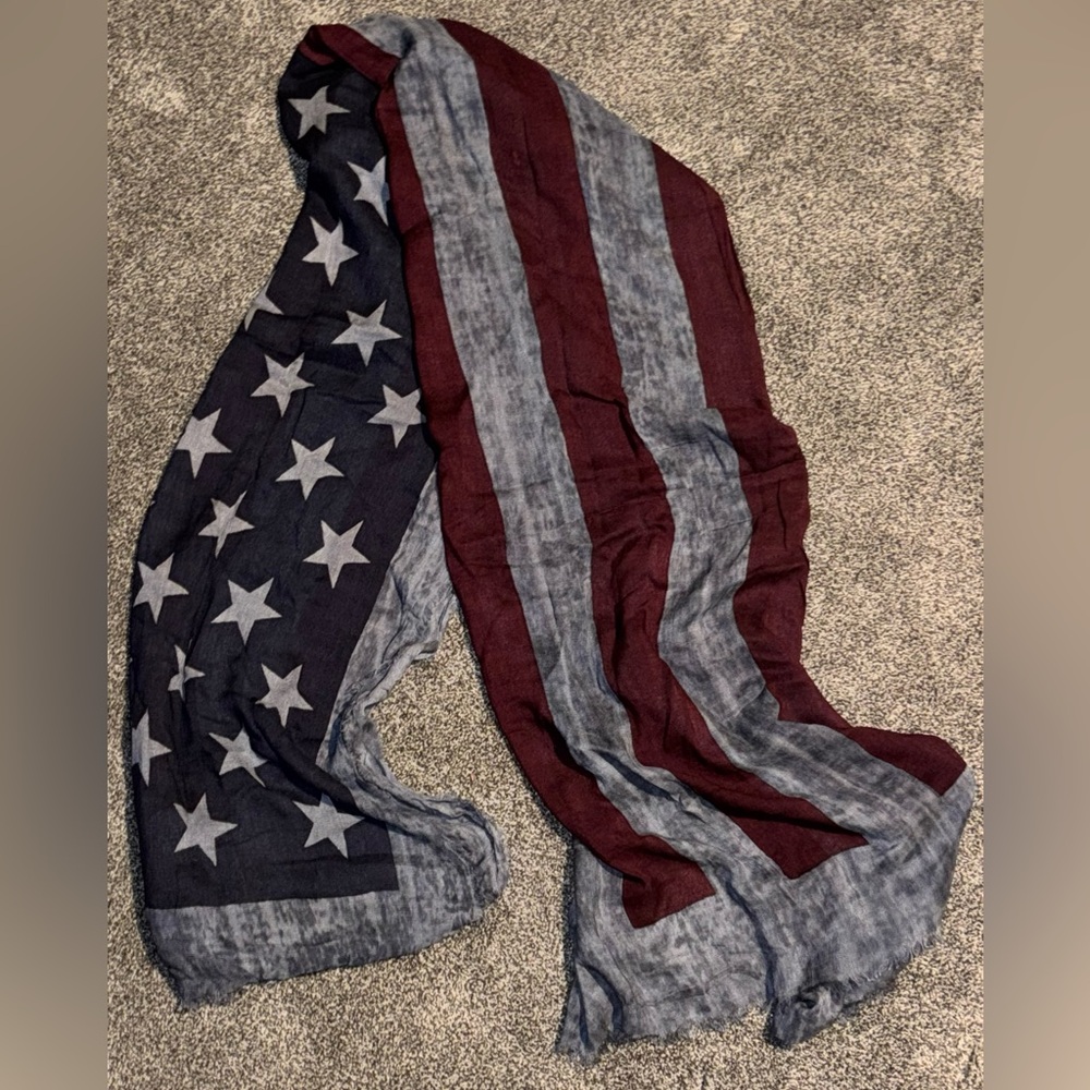 American Flag Scarf | Old Navy | One Size Fits All | 
Worn Once |